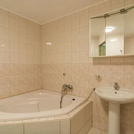 De Boerderij بيت للعطل *